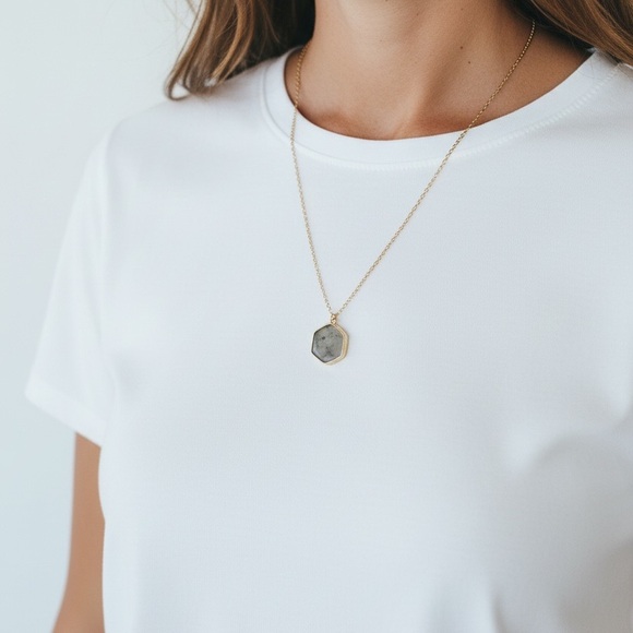 Elegant Gold Hexagon jade marble Pendant Necklace - Picture 2 of 2